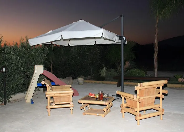 基拉蒂尼艾伦科斯塔住宿加早餐旅馆 住宿加早餐酒店 里里耶沃