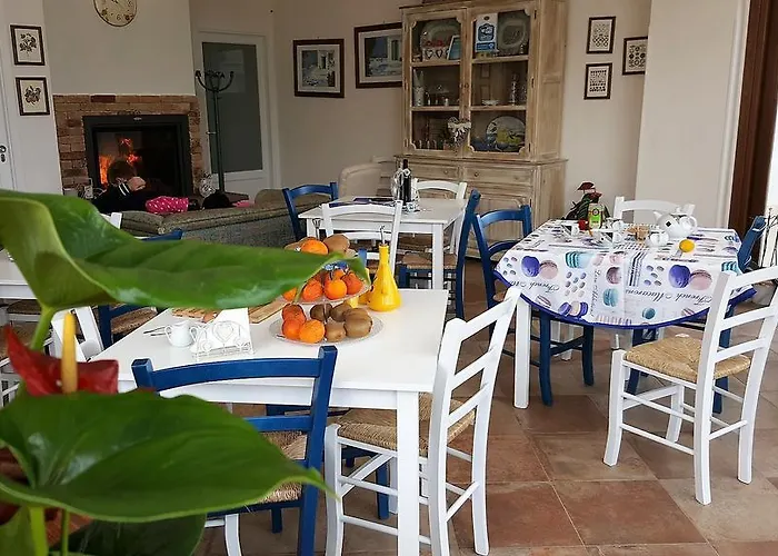 基拉蒂尼艾伦科斯塔住宿加早餐旅馆 4* 里里耶沃