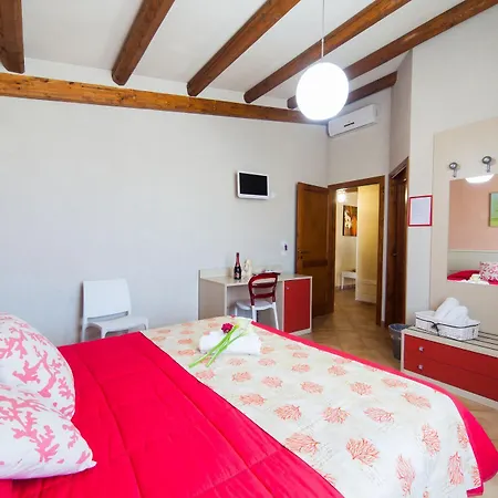 Bed & Breakfast I Giardini Di Elencosta 4*