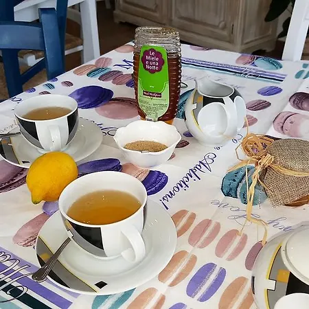 I Giardini Di Elencosta Bed & Breakfast 3*