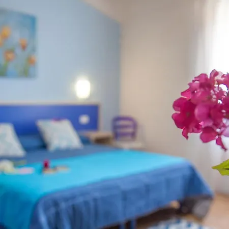Bed & Breakfast I Giardini Di Elencosta 3*
