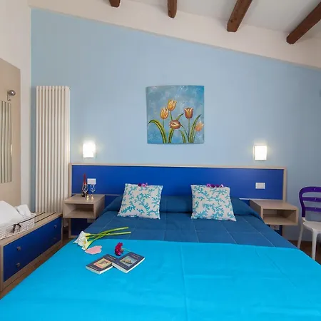 I Giardini Di Elencosta Bed & Breakfast 3*